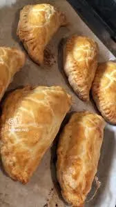 MEDIA LUNA DE QUESO 25 UN